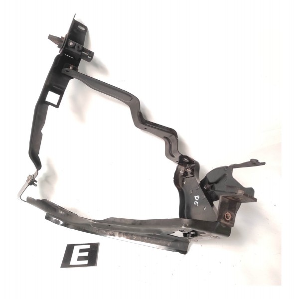 Moldura Suporte Farol Esquerdo Mercedes C180 Cgi 2014 W204