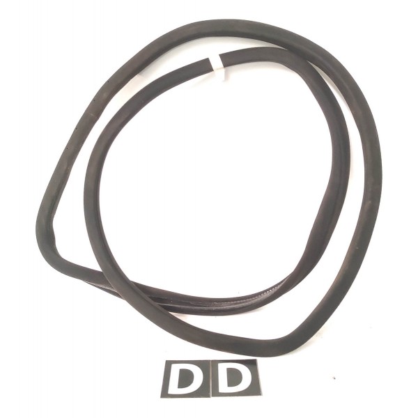 Borracha De Porta Dianteira Direita Mercedes C180 Cgi 2014