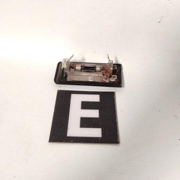 Luz De Placa Esquerdo Audi Tt Quattro Mk1 1.8t 1998 2006