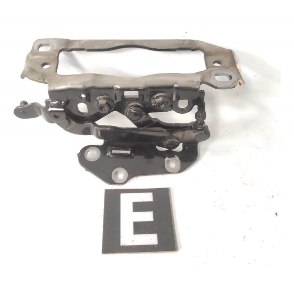 Dobradiça Esquerda Capo Mercedes C180 Cgi 2014 W204