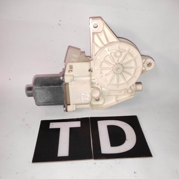 Motor Vidro Eletrico Traseiro Direito Mercedes C180 Cgi 2014