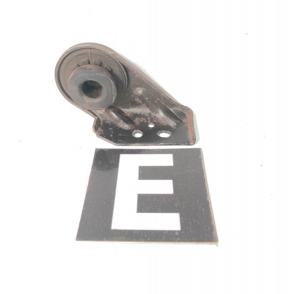 Suporte Esquerdo Superior Radiador Pajero Sport 2005 2011