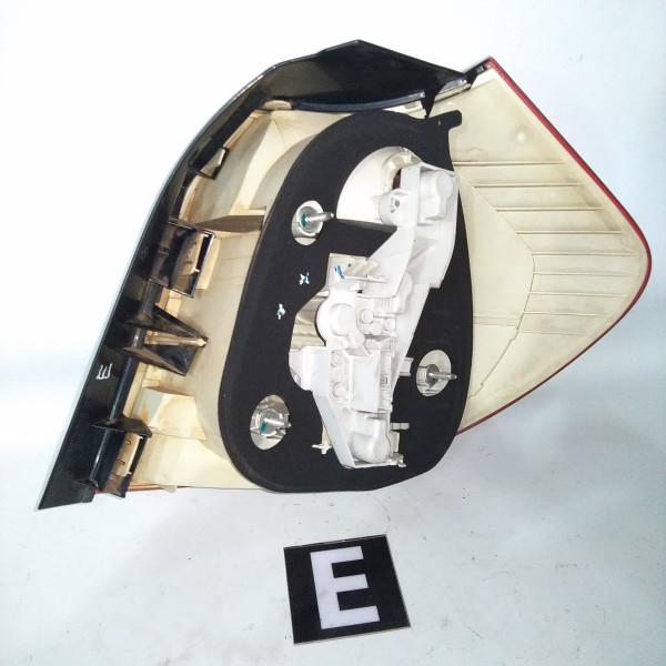 Lanterna Traseiro Esquerdo  Bmw 118 E87 2004 2011 Direito Vermelho