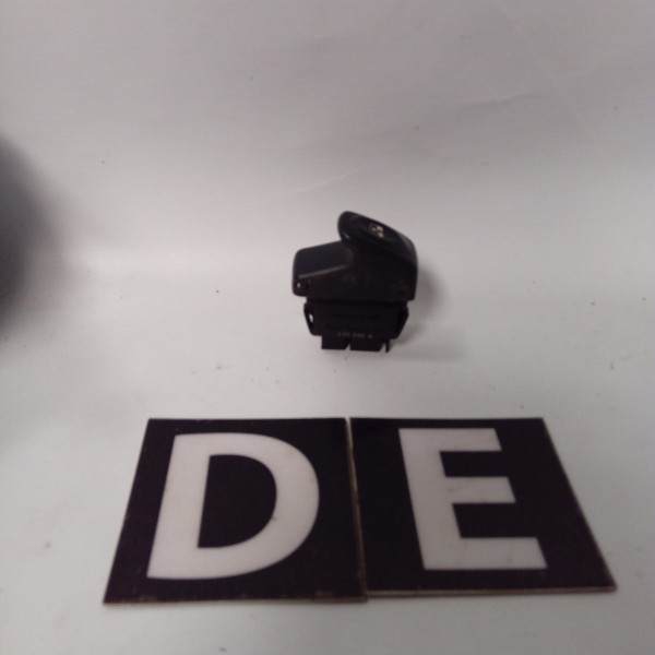 Botão Vidro Elétrico Dianteiro Esquerdo 5pinos Megane 96/02