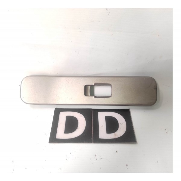 Moldura Botao Vidro Dianteiro Direito Mitsubishi Pajero 2008