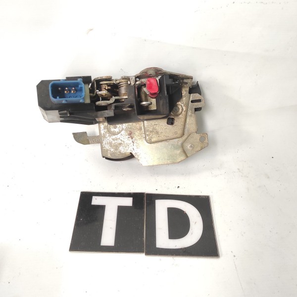 Trava Elétrica Traseira Direita Bmw 318 325 328 1995 E36