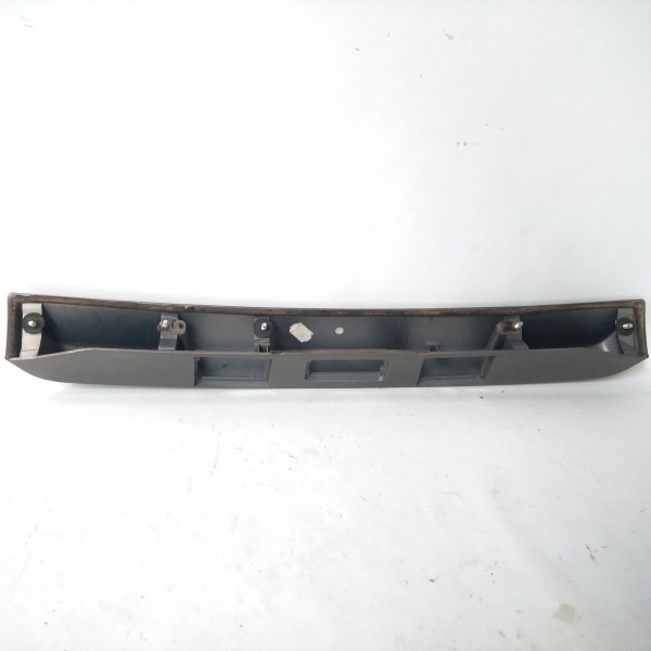 Moldura Tampa Traseira Freelander 2 2009 C/detalhe Preto