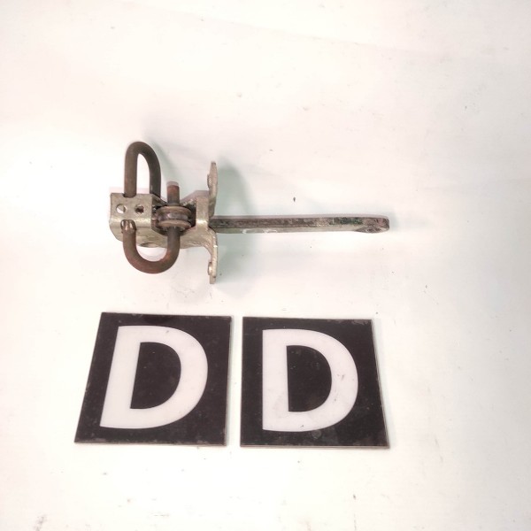 Limitador De Porta Dianteiro Direito Bmw 318 325 328 1995