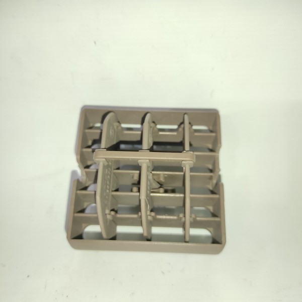 Difusor Direito Marrom Ar Condicionado Bmw 318 325 328 1995