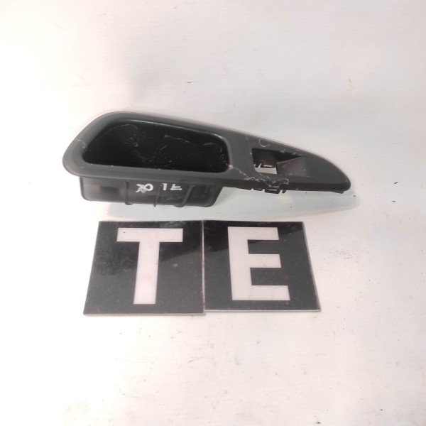 Moldura Botao Vidro Elétrico Traseiro Esquerdo Peugeot 408