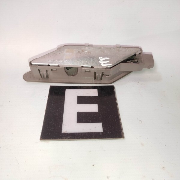 Luz Cortesia Traseira Esquerda Bmw 325 328 1995 Sedan