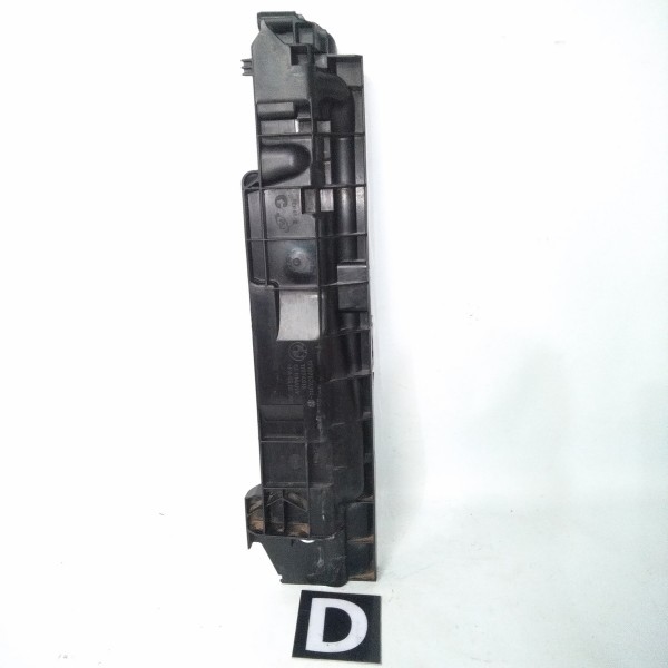 Suporte Lateral Radiador Direito  Bmw 118 E87 04 11 Preto