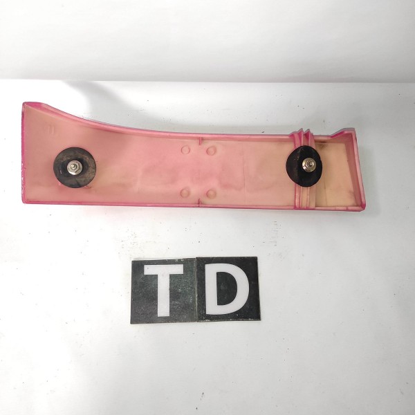 Acabamento Inferior Lanterna Traseira Esquerda Kia Sephia 95