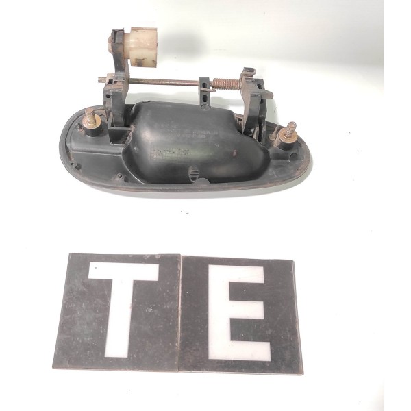 Maçaneta Externa Traseira Esquerda Kia Sephia Slx 1.6 1995