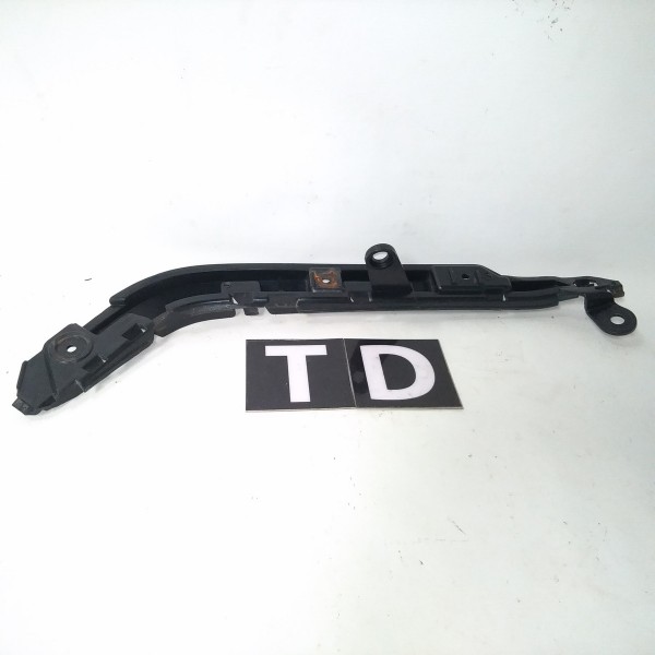 Guia Parachoque Traseiro Direito Bmw 118 E87 2004 2011