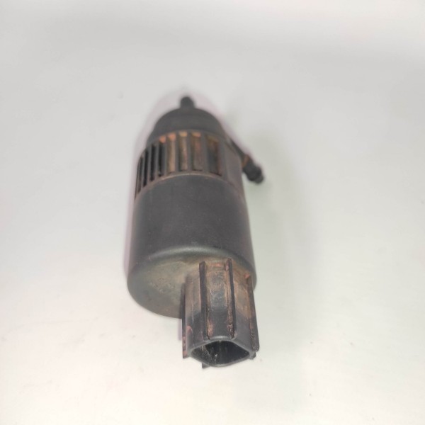 Bomba Esguicho Limpador Parabrisa Vidro Tras Captiva 06 18