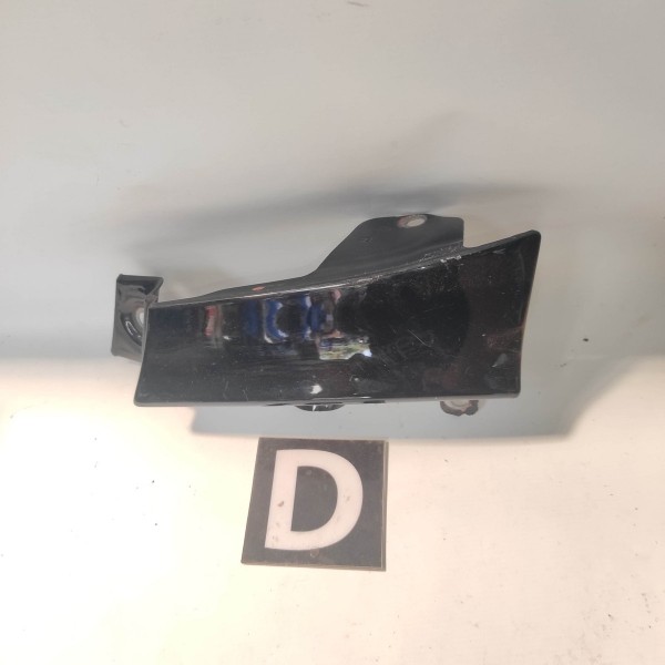 Acabamento Inferior Lanterna Traseira Direita Captiva 06 18