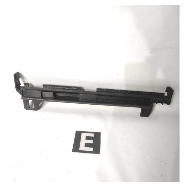 Suporte Lateral Radiador Esquerdo Mercedes C200 W204 07 10