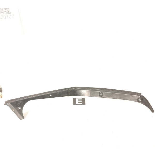 Moldura Esquerda Externa Porta Malas Mercedes C200 07 14