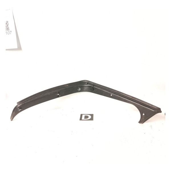 Moldura Direita Externa Porta Malas Mercedes C180 C200 07 14