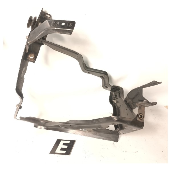 Suporte Farol Esquerdo Mercedes C180 C200 W204 07 10