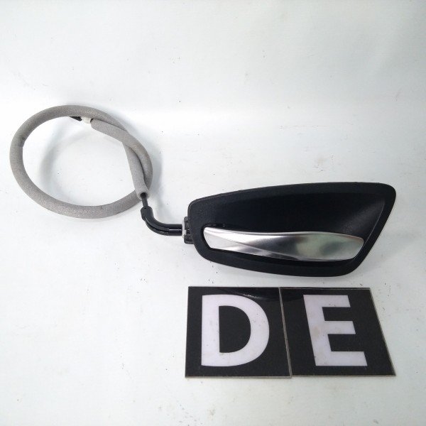 Maçaneta Interna Dianteira Esquerda  Bmw 118 E87 2004 2011  Dianteira