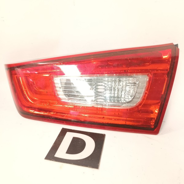 Lanterna Direita Tampa Traseira Mitsubishi Asx 2012 Detalhe