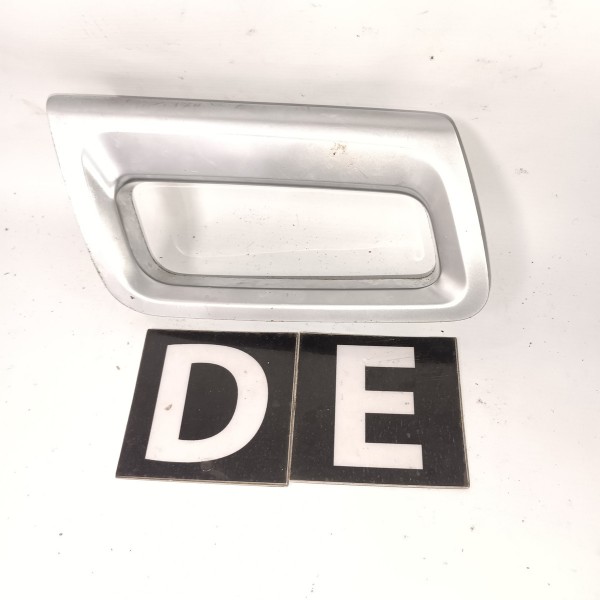 Moldura Macaneta Interna Dianteira Esquerda Captiva 06 18 Prateado Dianteira