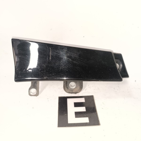 Acabamento Inferior Lanterna Traseira Esquerda Captiva 06 18 Preto