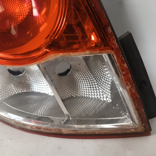 Lanterna Traseira Esquerda Chevrolet Captiva 06 12 Detalhe Esquerdo/motorista