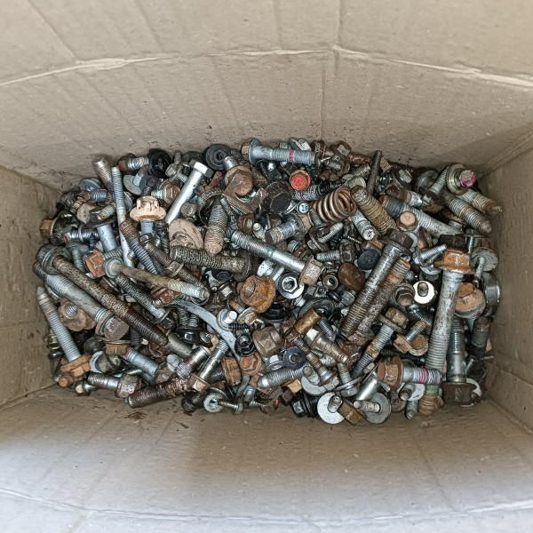 Caixa 18kg Parafusos Chevrolet Captiva 2006 2018