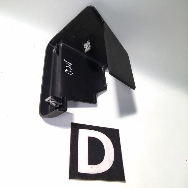 Capa Traseiro Direito Inferior Banco Direito Freelander 2  Preto