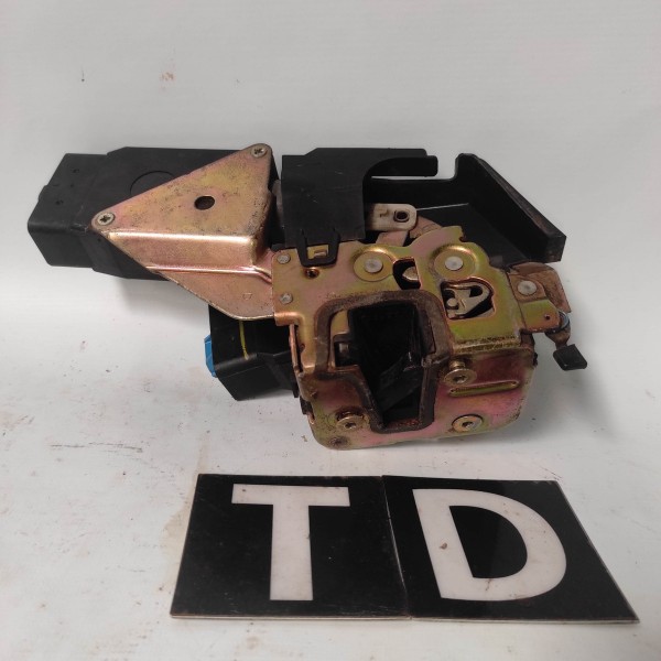 Trava Elétrica Traseira Direita Volvo S40 1995 2004