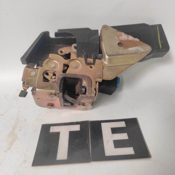 Trava Elétrica Traseira Esquerda Volvo S40 1995 2004