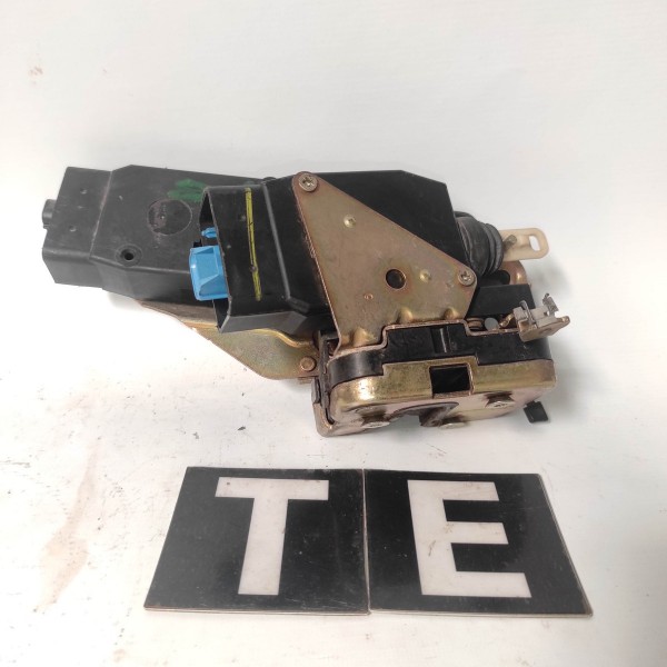 Trava Elétrica Traseira Esquerda Volvo S40 1995 2004