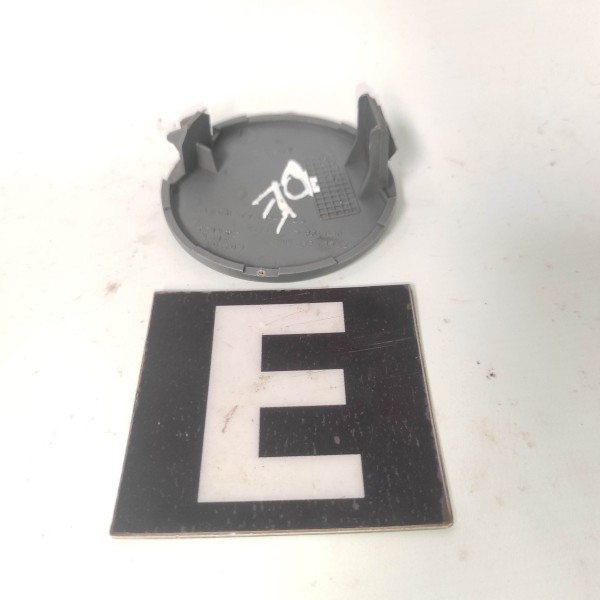 Tampa Esquerda Lateral Tabelie Painel Renault Laguna 95 01