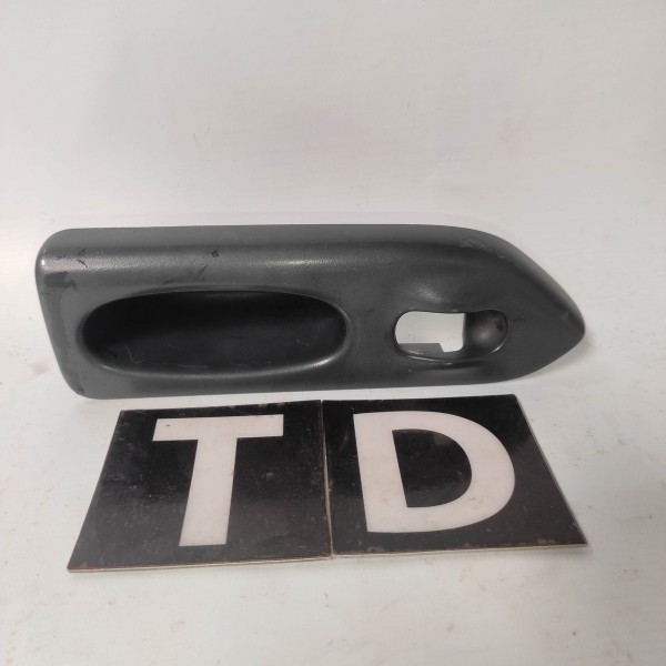 Moldura Botao Vidro Elétrico Traseiro Direito Laguna 95 01