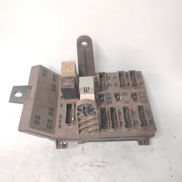 Caixa Fusíveis 7700821586 Renault Laguna 2.0 16v 95 01