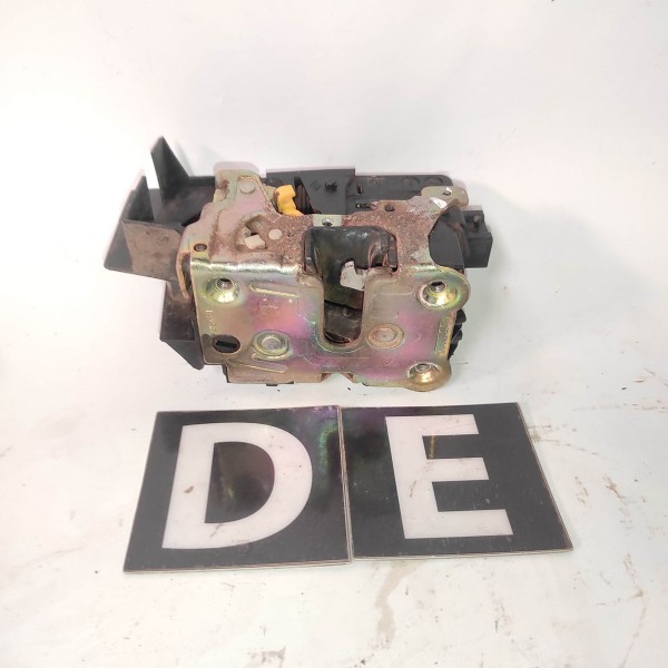 Trava Elétrica Dianteira Esquerda Renault Laguna 1995 2001