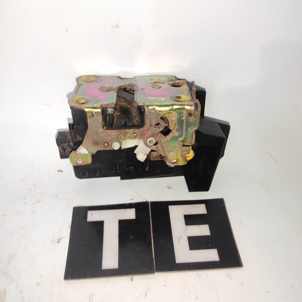 Trava Eletrica Traseira Esquerda Renault Laguna 1995 2001