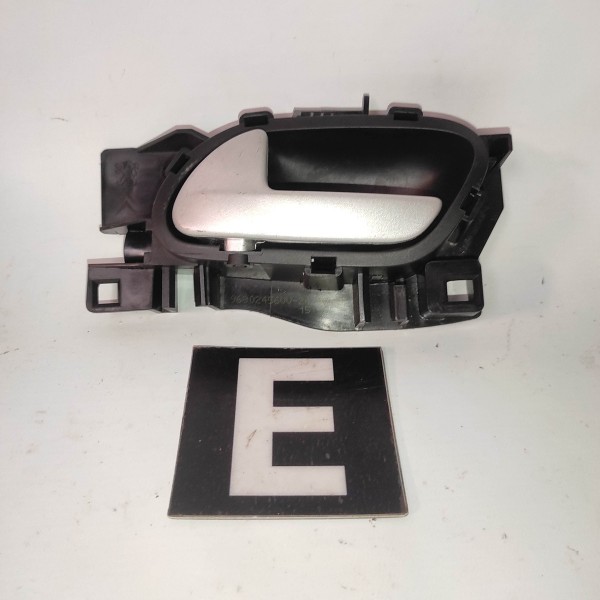 Maçaneta Interna Esquerda Peugeot 2008 2013 2019 Prateado Dianteira/traseira