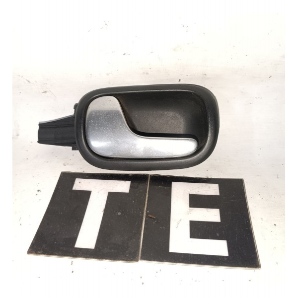 Macaneta Traseira Esquerda Audi A3 97 05 Traseira