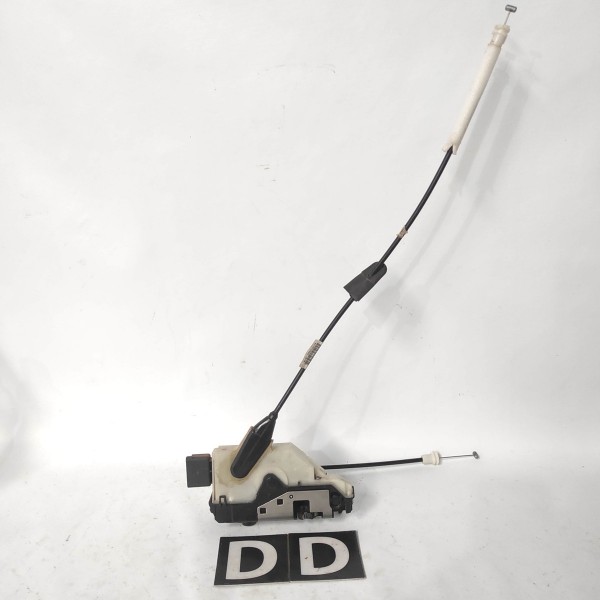 Trava Elétrica Dianteira Direita Peugeot 2008 2013 2019