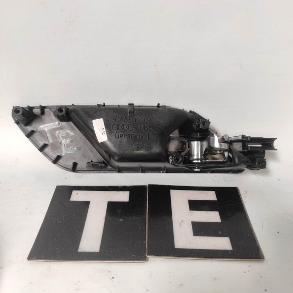 Macaneta Interna Traseira Esquerda Audi A3 2013 2019 Traseira