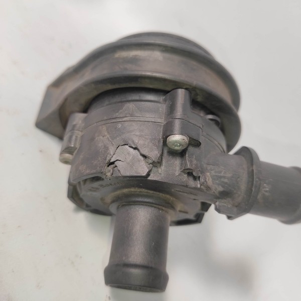 Bomba Dagua Auxiliar 5c0963567a Audi A3 1.4 14 18 Detalhe