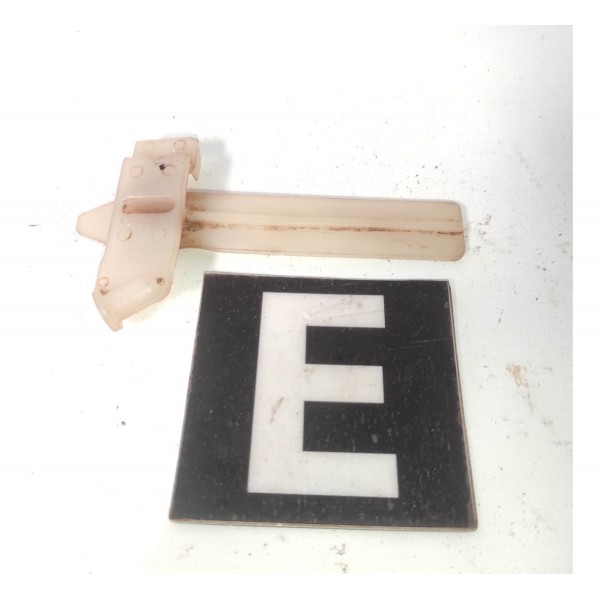 Guia Esquerdo Parachoque Traseiro Suzuki Swift Hatch 1989 99