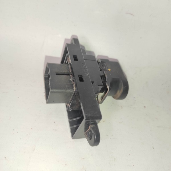 Botao Vidro Elétrico Traseiro 3745211000 Hyundai I30 09 15