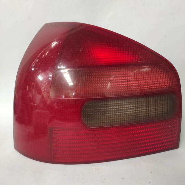 Lanterna Traseira Esquerda Audi A3 1996 2000