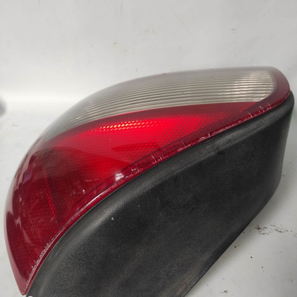 Lanterna Traseira Direira Audi A3 2000 2005 Detalhe