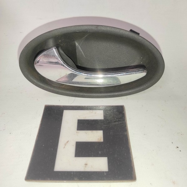 Maçaneta Interna Esquerda Mercedes Clk320 2003 2009